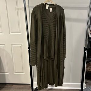 Long cardigan with no sleeves sweater under neath